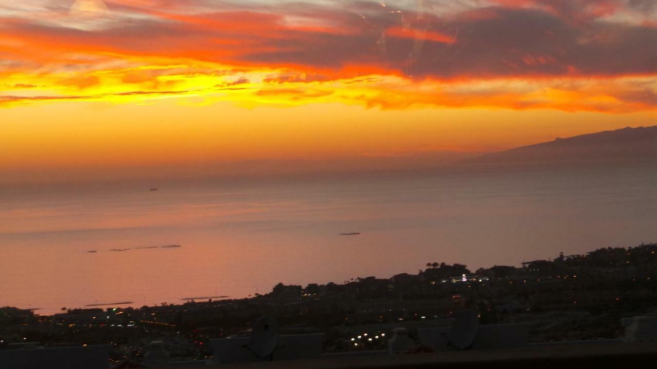 Sunset View And Pool In Paradise 阿德耶 外观 照片