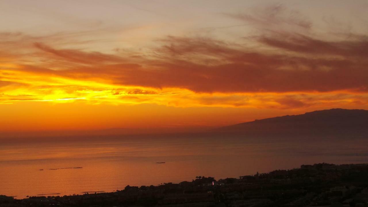 Sunset View And Pool In Paradise 阿德耶 外观 照片