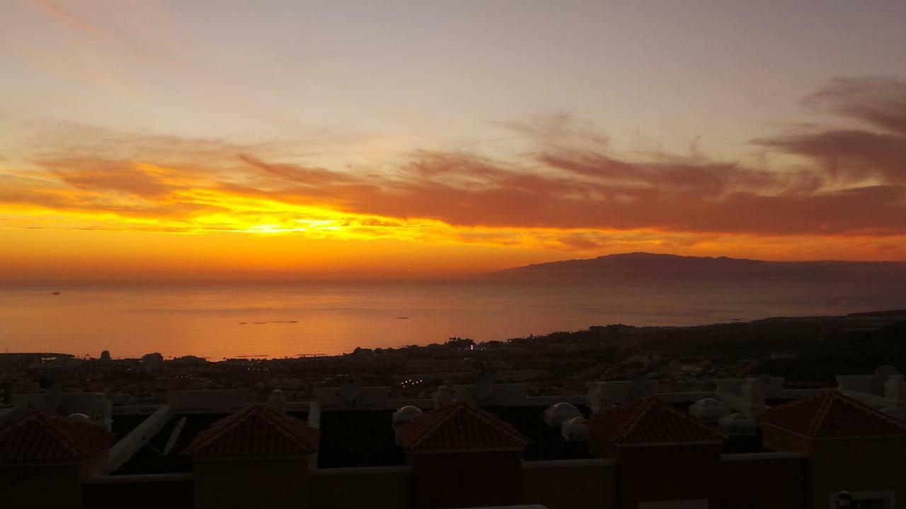 Sunset View And Pool In Paradise 阿德耶 外观 照片